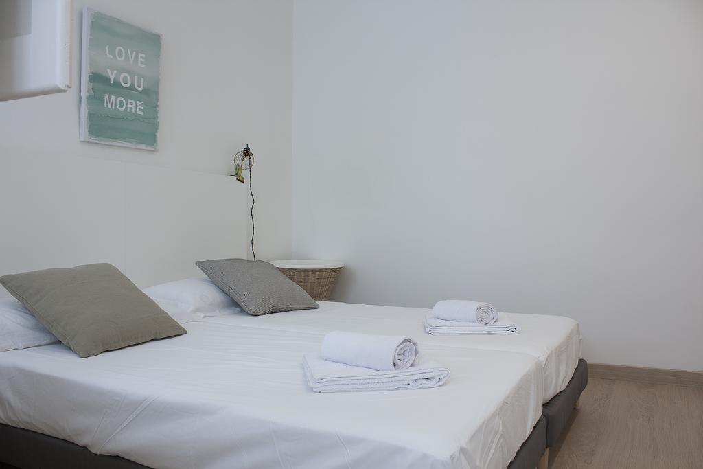 Flateli Roger 6 Apartment Barcelona Exterior photo