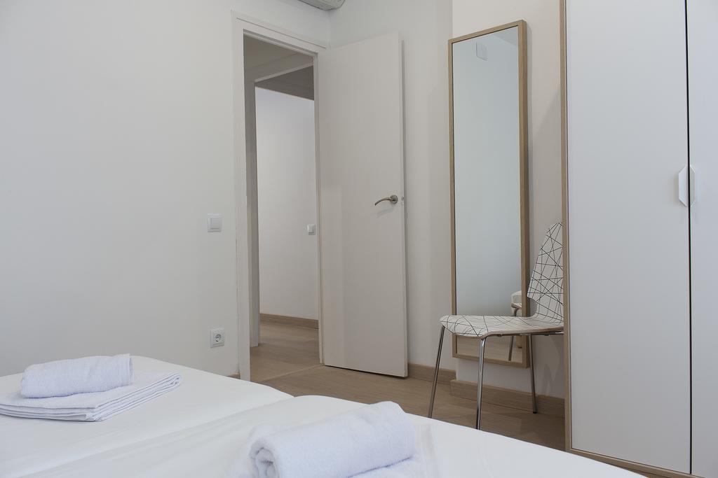 Flateli Roger 6 Apartment Barcelona Exterior photo