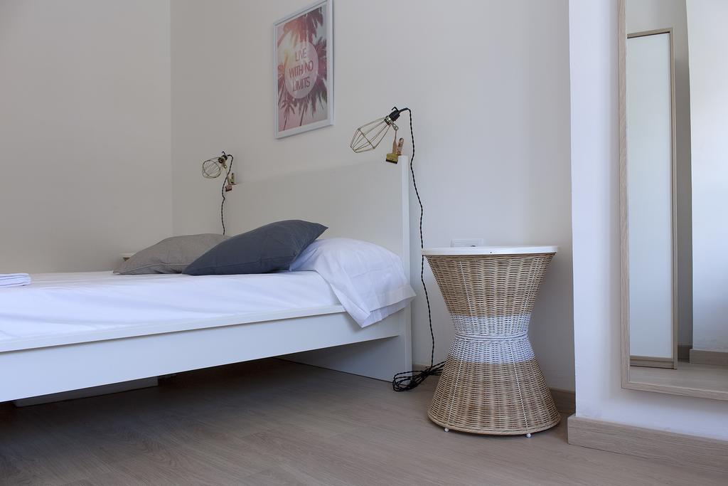 Flateli Roger 6 Apartment Barcelona Exterior photo