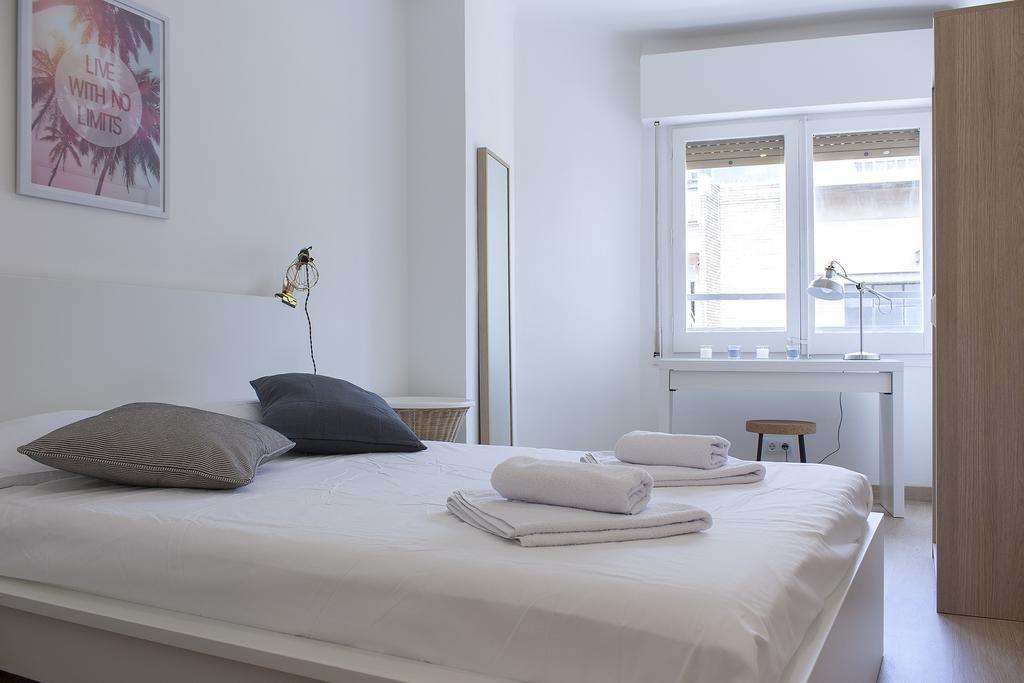 Flateli Roger 6 Apartment Barcelona Exterior photo